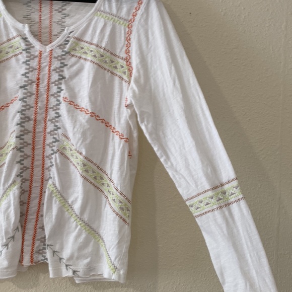 Sundance Embroidery Longsleeve Womens Top - Picture 4 of 5